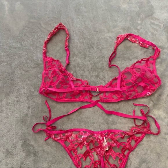 New! Victoria’s Secret Shimmer Heart Embroidery Crotchless Teddy 4224 - Picture 8 of 9